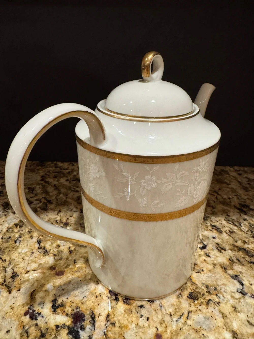 Mikasa Antique Lace White and Gold Coffee Pot with Lid Made in Japan #L5531